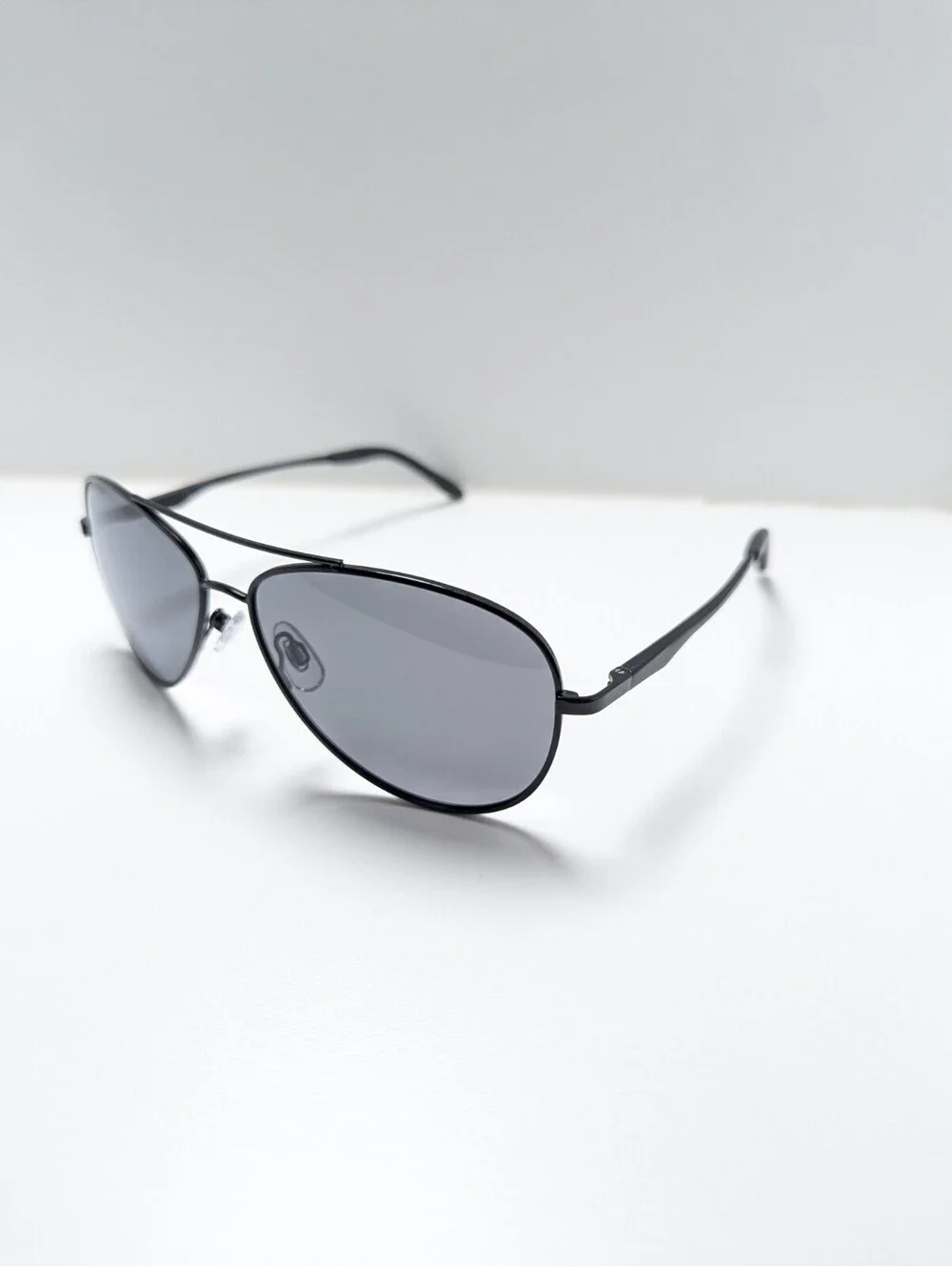 Classic Outdoor Gray Polarized Lens Sleek Black Aviator Men’s Fashion Sunglasses